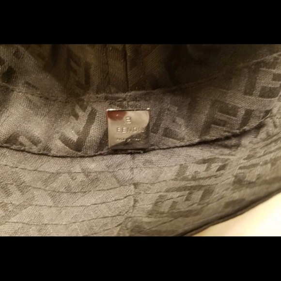 Fendi hat - Picture 3 of 3